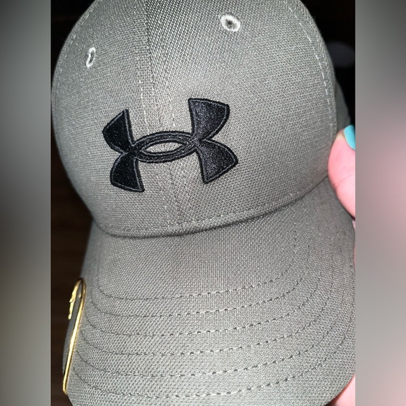 Under Armour youth ball cap - Picture 6 of 12